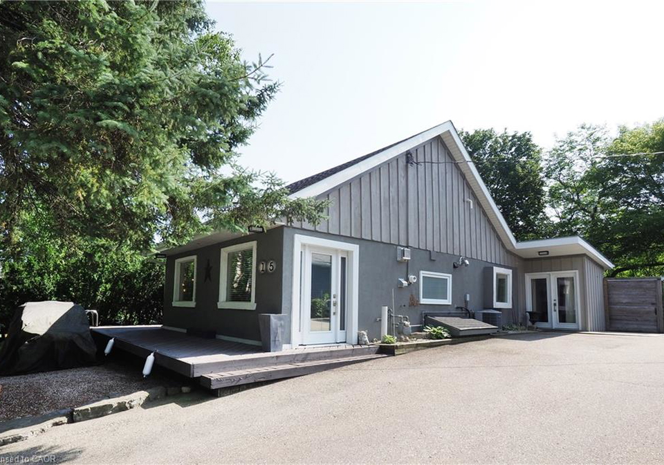 15-poplar-trail-puslinch-ontario-40848847