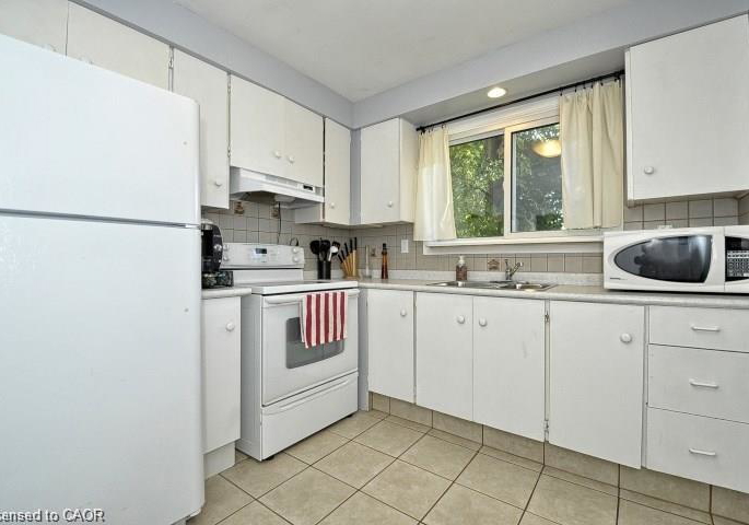 165-green-valley-drive-kitchener-ontario-40848890