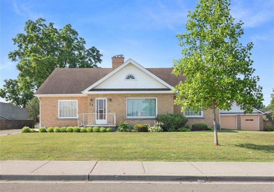 24-pine-street-delhi-ontario-40848904