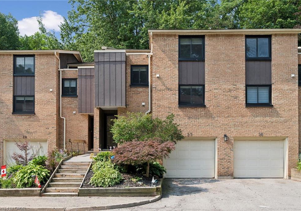 220-salisbury-avenue-cambridge-ontario-40848939
