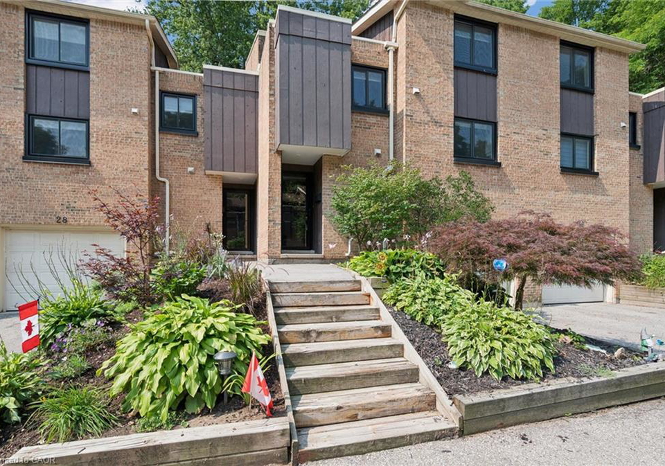 220-salisbury-avenue-cambridge-ontario-40848939