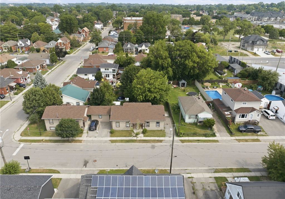 102-sarah-street-brantford-ontario-40848948