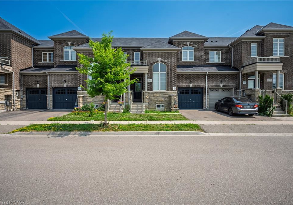 1593-chretian-street-milton-ontario-40848959