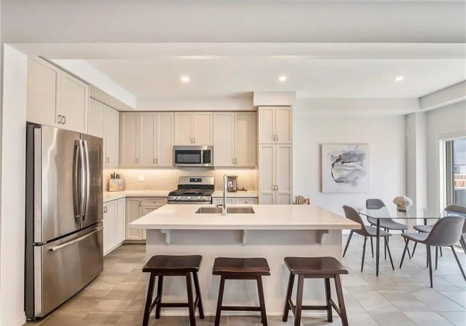 79-greenwich-avenue-stoney-creek-ontario-40848984