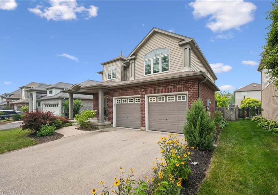 138-flanders-road-breslau-ontario-40849021