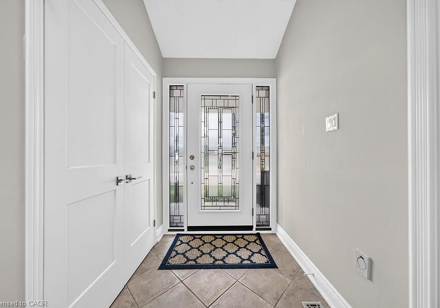 30-carriagegate-drive-hamilton-ontario-40849024