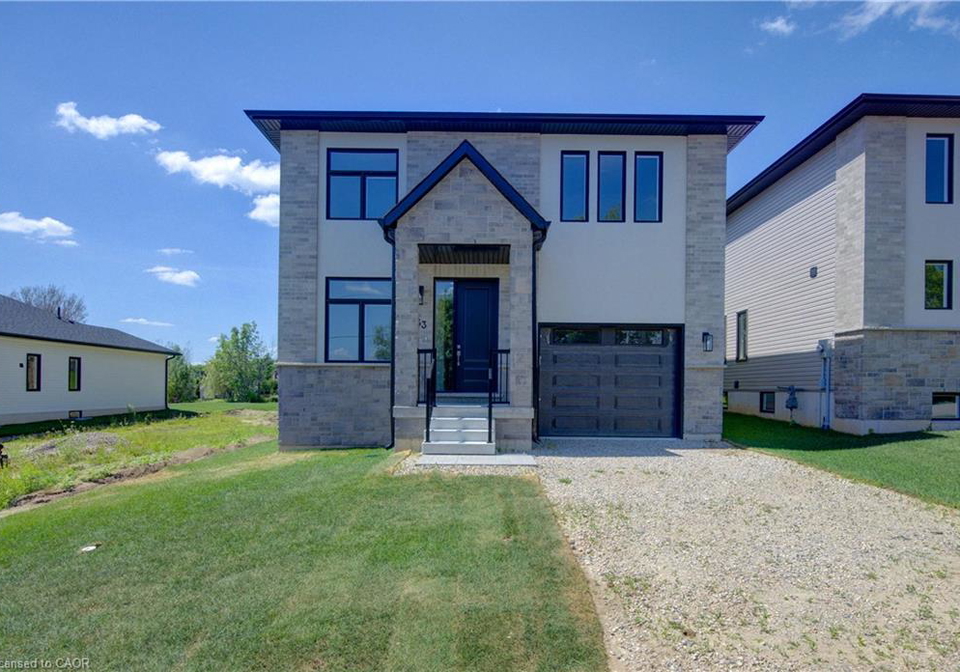 643-martin-street-mount-forest-ontario-40849025