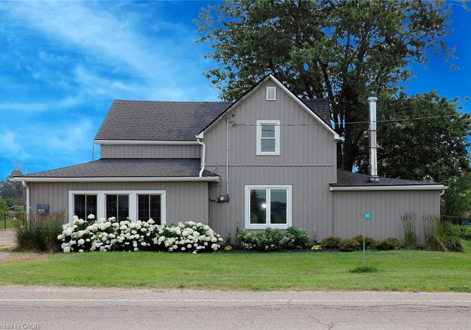 8190-mud-street-w-grassie-ontario-40849028