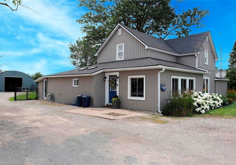 8190-mud-street-w-grassie-ontario-40849028