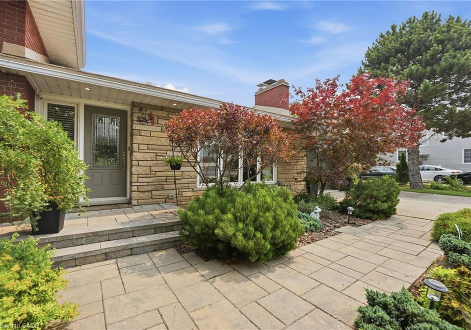 328-mcneilly-road-stoney-creek-ontario-40849029