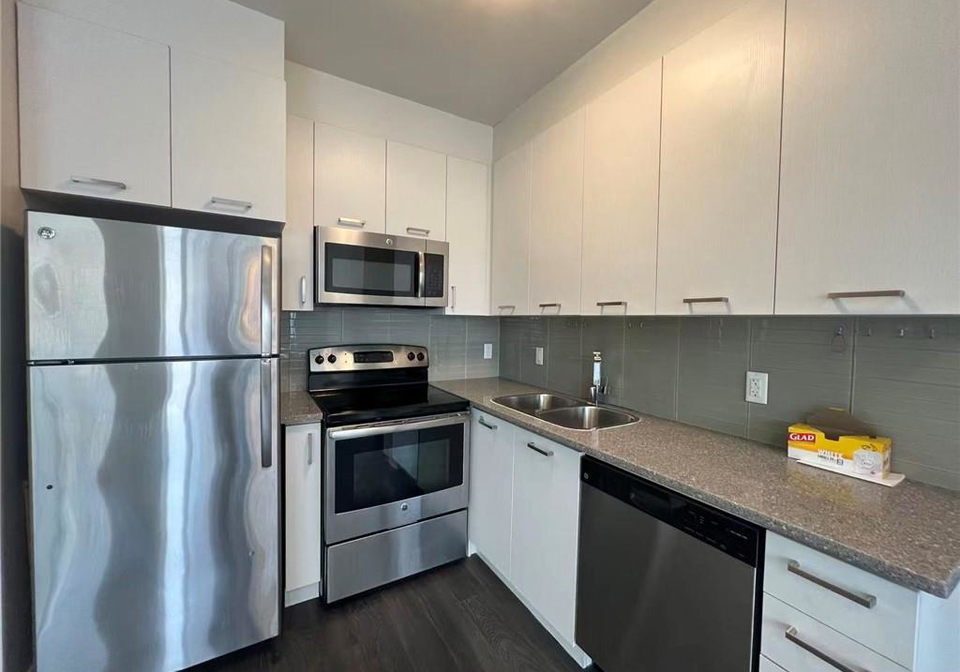 150-main-street-w-hamilton-ontario-40849094