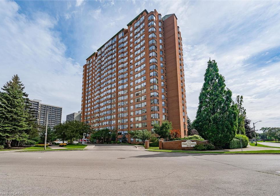 1270-maple-crossing-boulevard-burlington-ontario-40849104