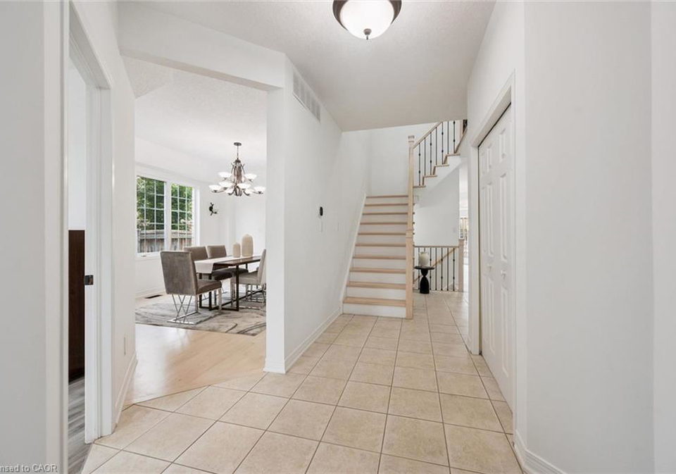 608-bluenose-crescent-waterloo-ontario-40849228