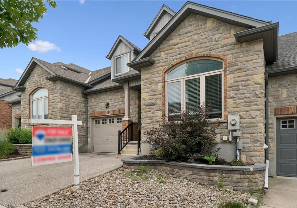 23-knack-lane-cambridge-ontario-40849242