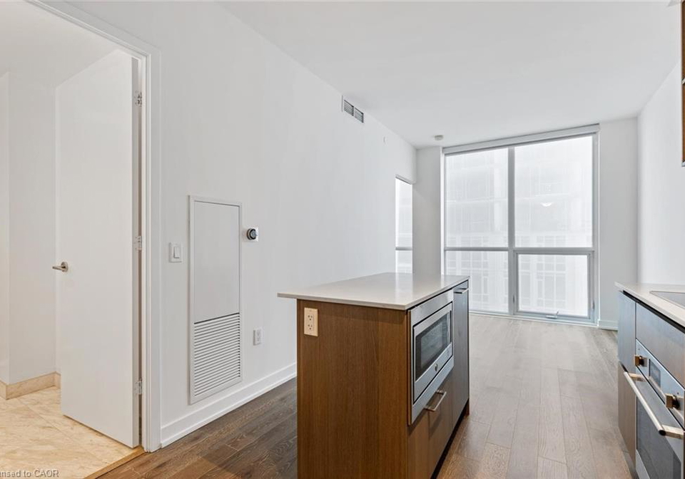 1-yorkville-avenue-toronto-ontario-40849270