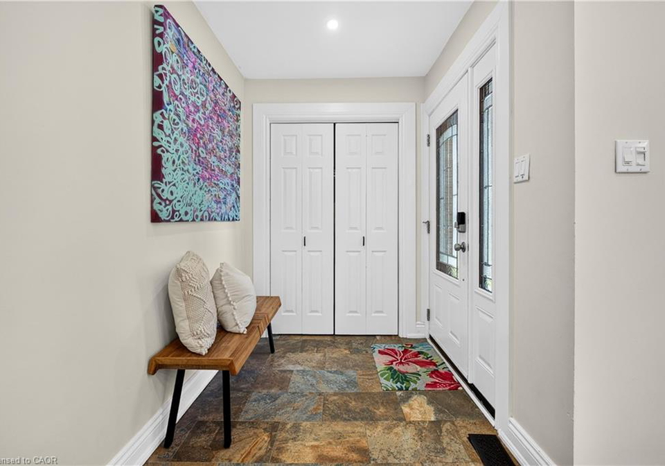 20-monarch-court-dundas-ontario-40849279