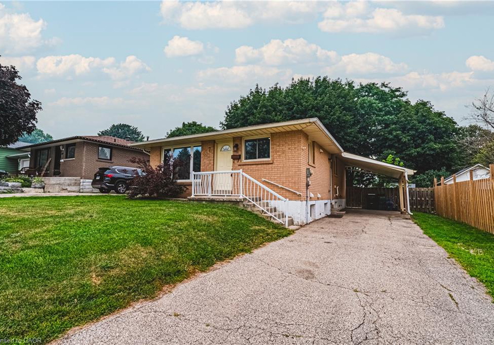 7-chapman-court-cambridge-ontario-40849282