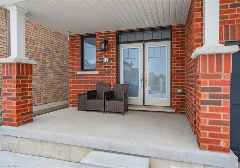 12-toffee-trail-stoney-creek-ontario-40849295
