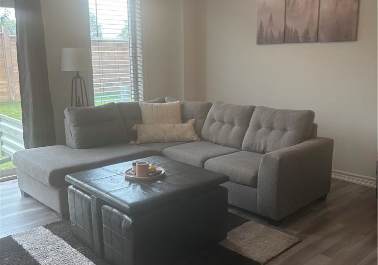 174-links-crescent-woodstock-ontario-40849344