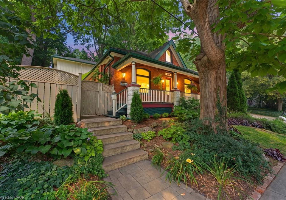 109-victoria-street-dundas-ontario-40849358