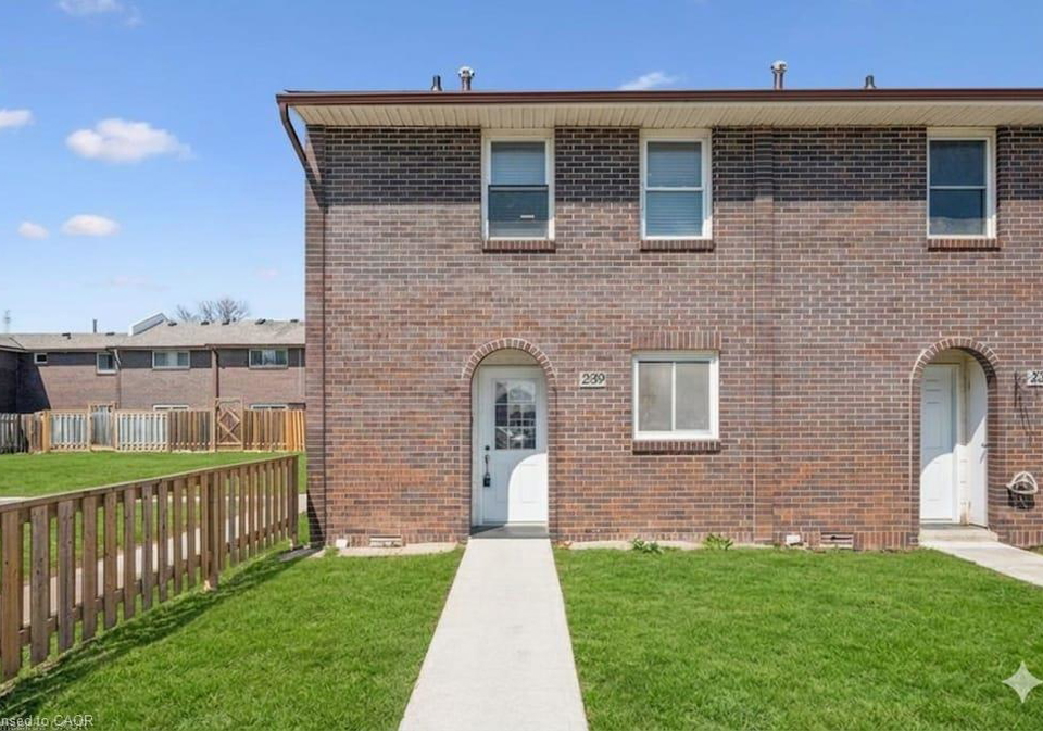 31-greengate-road-guelph-ontario-40849382