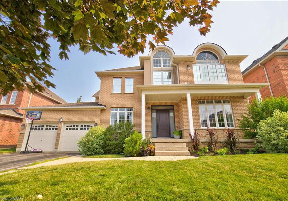 16-watercliff-place-stoney-creek-ontario-40849388