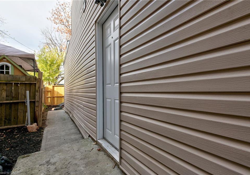 111-gibson-avenue-hamilton-ontario-40849400