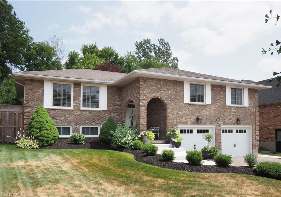182-mitchell-street-ayr-ontario-40849411