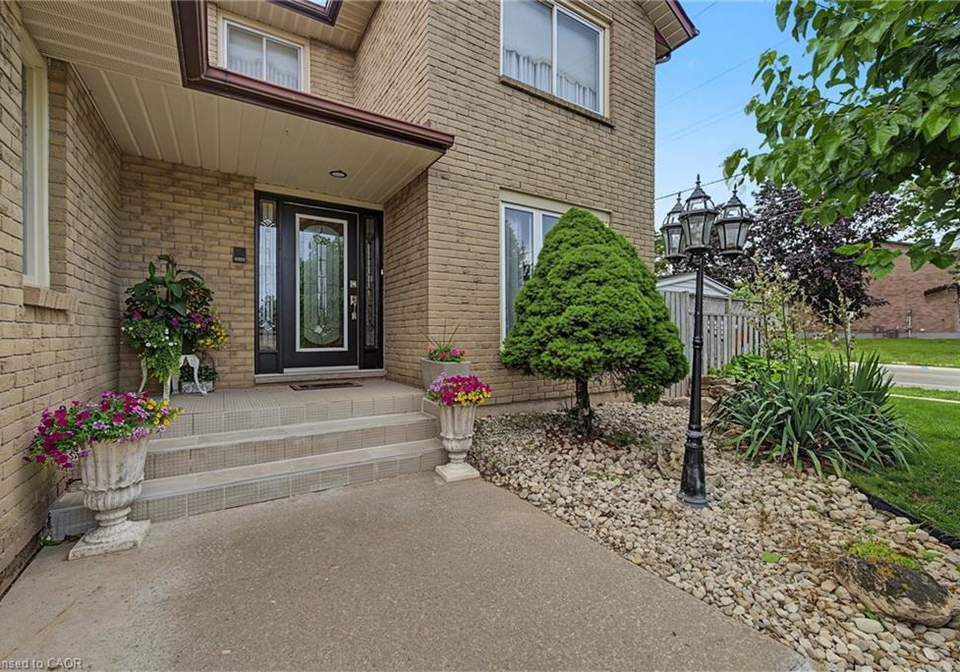 2-cresthaven-drive-stoney-creek-ontario-40849414