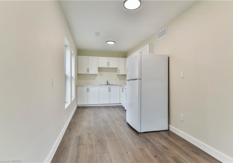 321-dalhousie-street-brantford-ontario-40849426