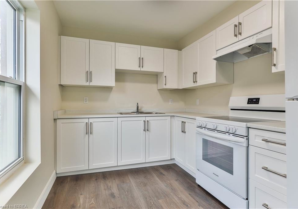 321-dalhousie-street-brantford-ontario-40849426