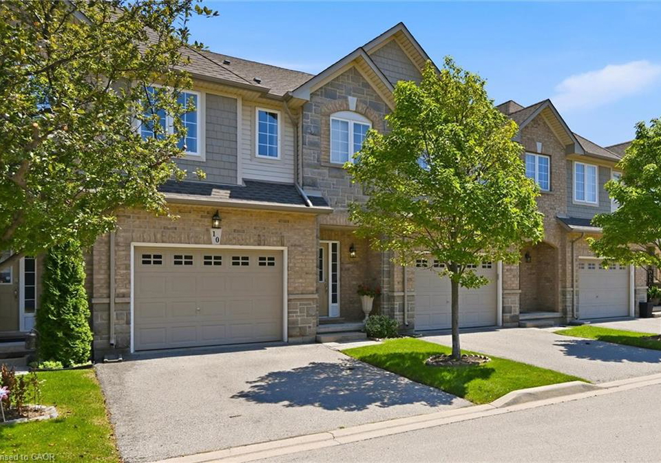 40-dartmouth-gate-stoney-creek-ontario-40849476