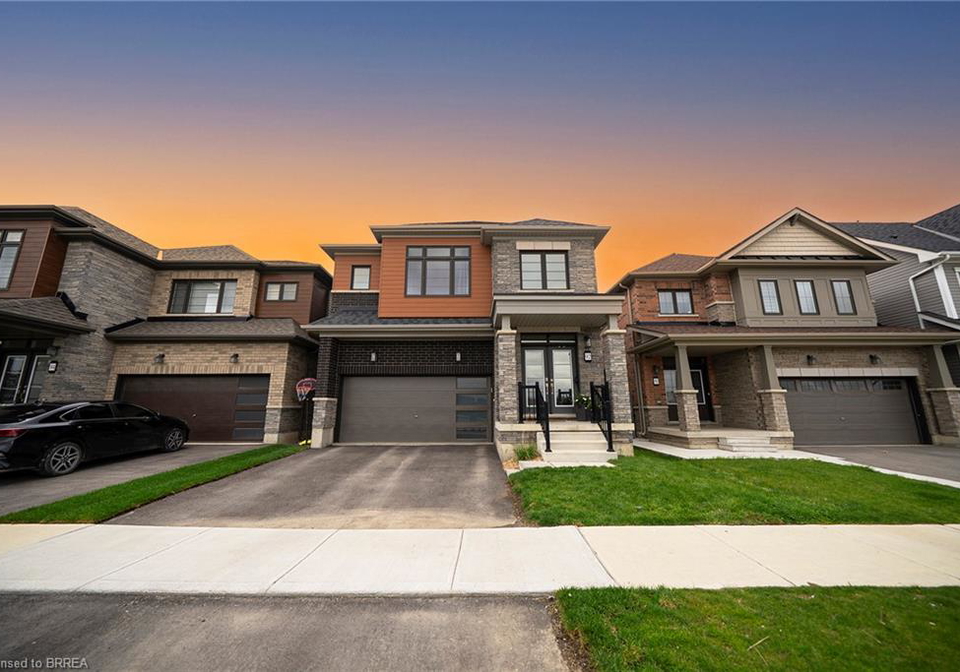 92-bellhouse-avenue-brantford-ontario-40849483