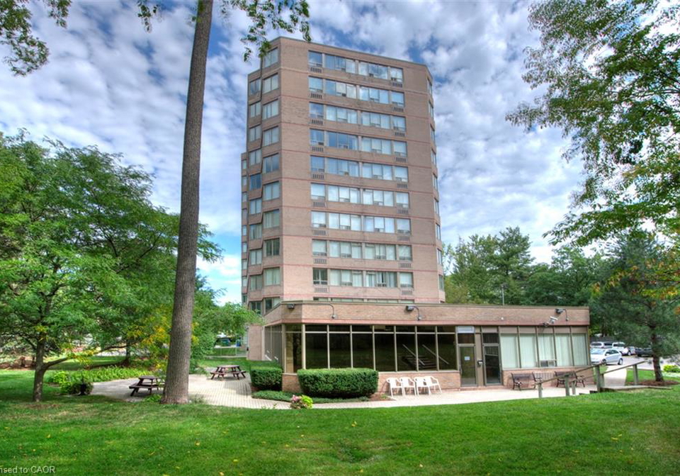 3227-king-street-e-kitchener-ontario-40849545