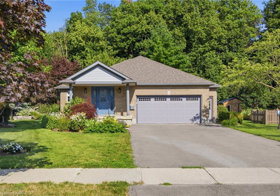 13-burlwood-drive-elmira-ontario-40849550