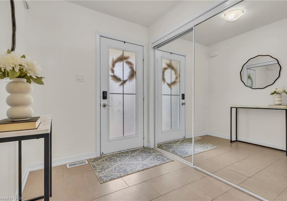 6-sherway-street-hamilton-ontario-40849552
