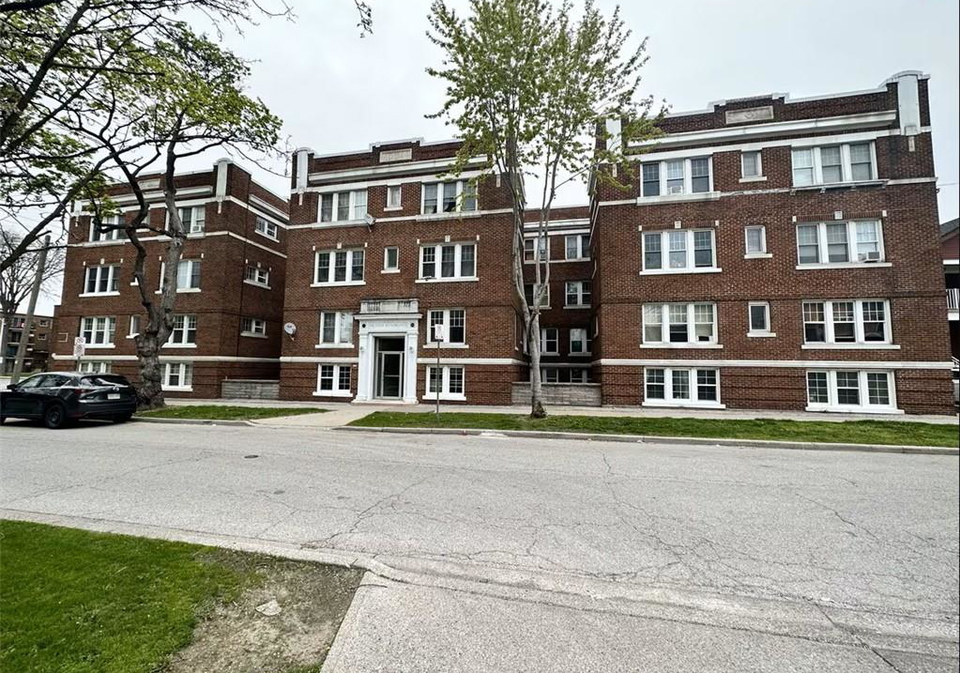 8-308-randolph-avenue-windsor-ontario-40849603