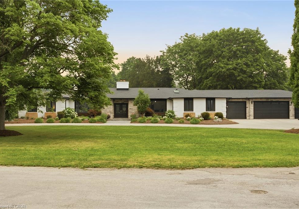 8-squire-court-waterloo-ontario-40849624