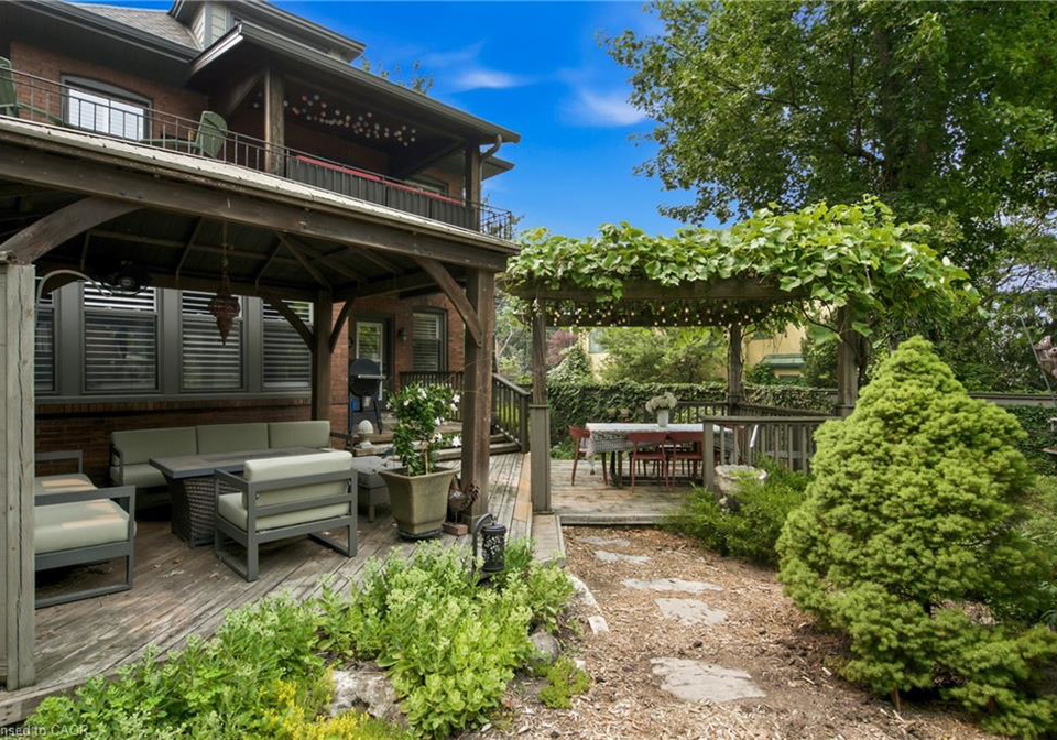 61-mountain-avenue-hamilton-ontario-40849641