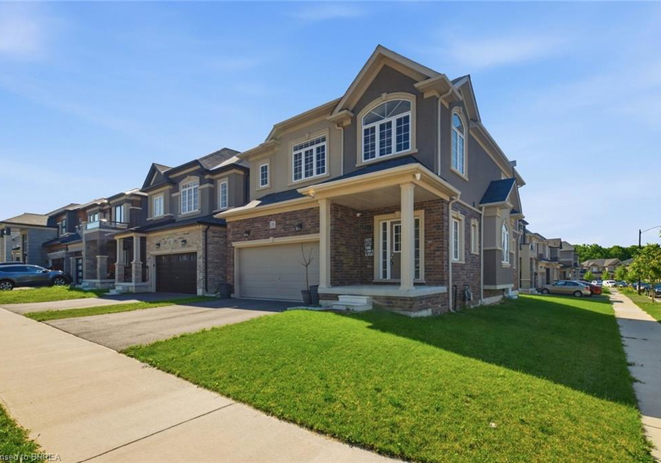 18-macklin-street-brantford-ontario-40849666