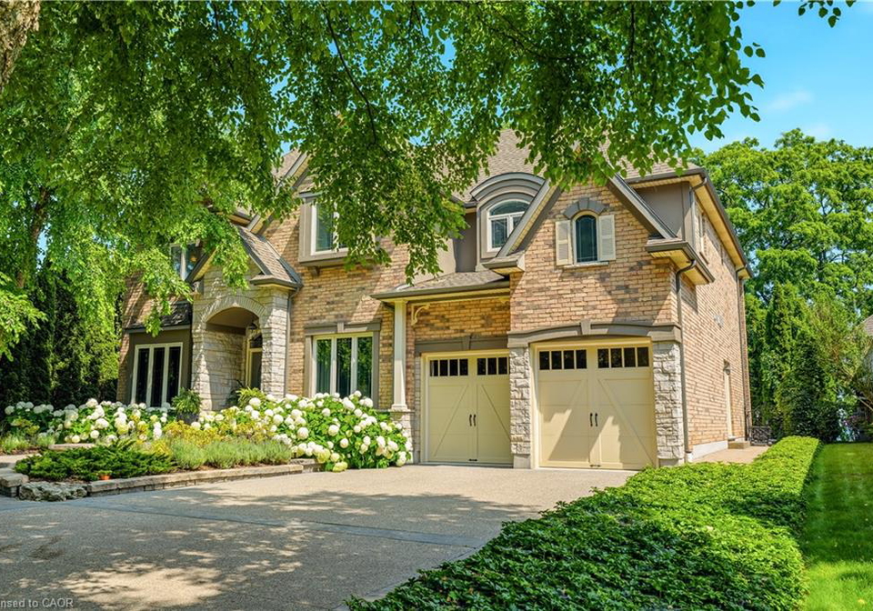 143-lake-street-grimsby-ontario-40849696