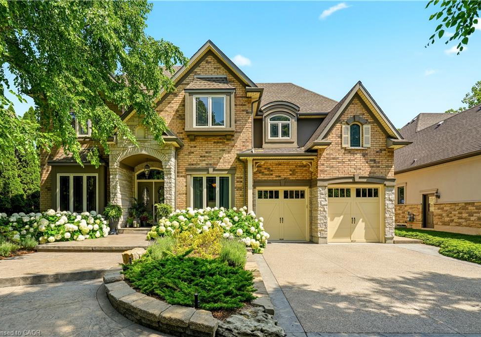 143-lake-street-grimsby-ontario-40849696