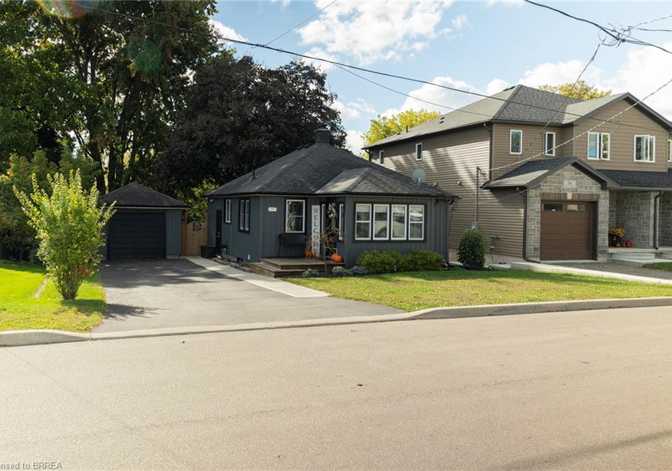 92-sovereign-street-w-waterford-ontario-40849702