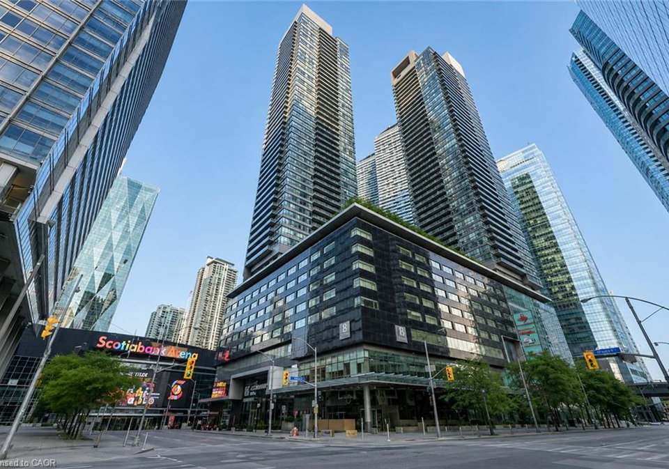 65-bremner-boulevard-toronto-ontario-40849711