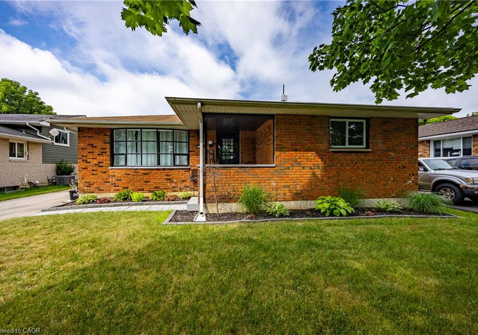 53-miller-crescent-simcoe-ontario-40849713