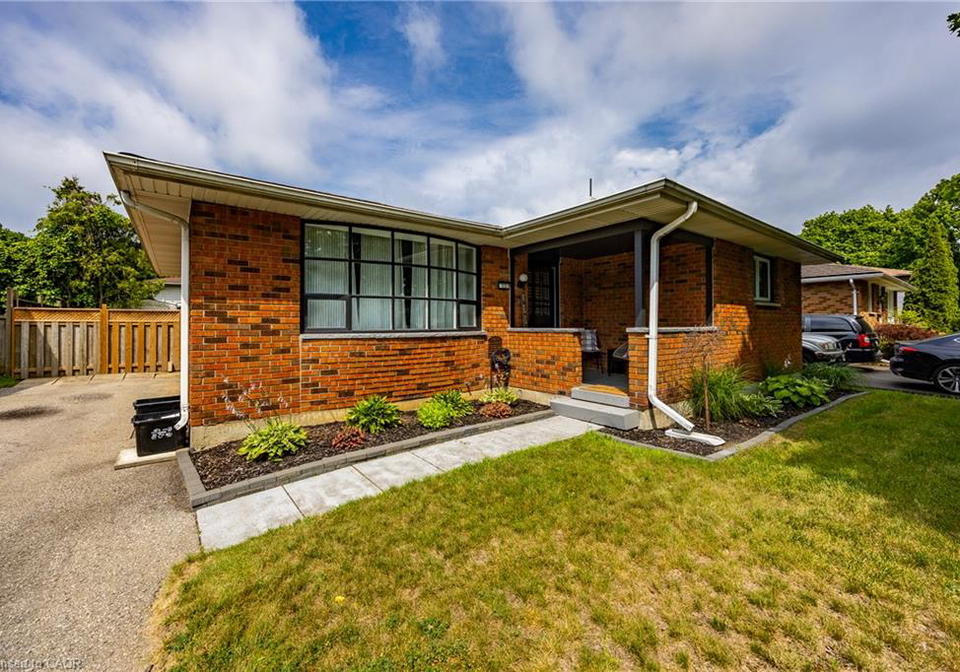 53-miller-crescent-simcoe-ontario-40849713