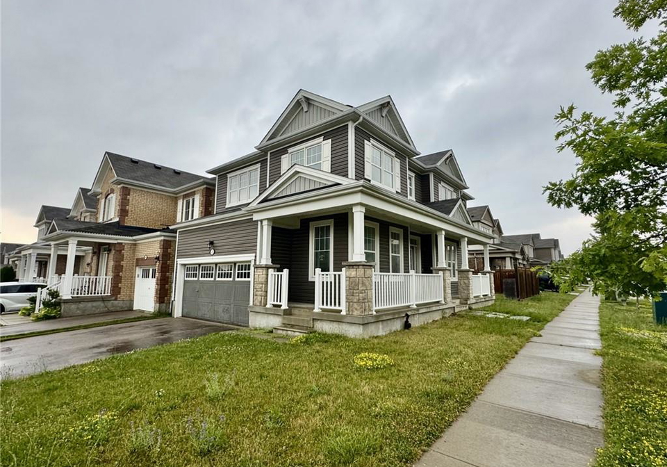 2-blue-oak-street-kitchener-ontario-40849805