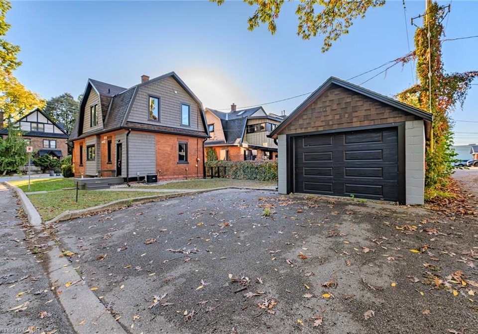 74-lynnwood-avenue-simcoe-ontario-40849833