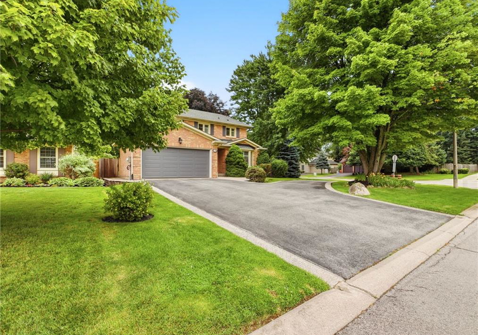 2-charterhouse-crescent-ancaster-ontario-40849883