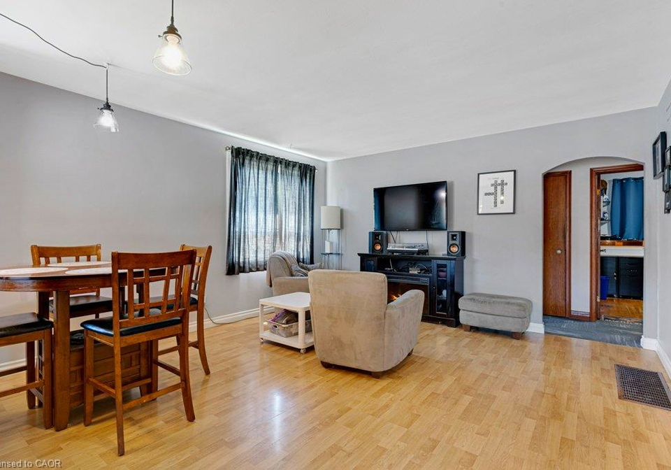 86-christopher-drive-cambridge-ontario-40849908